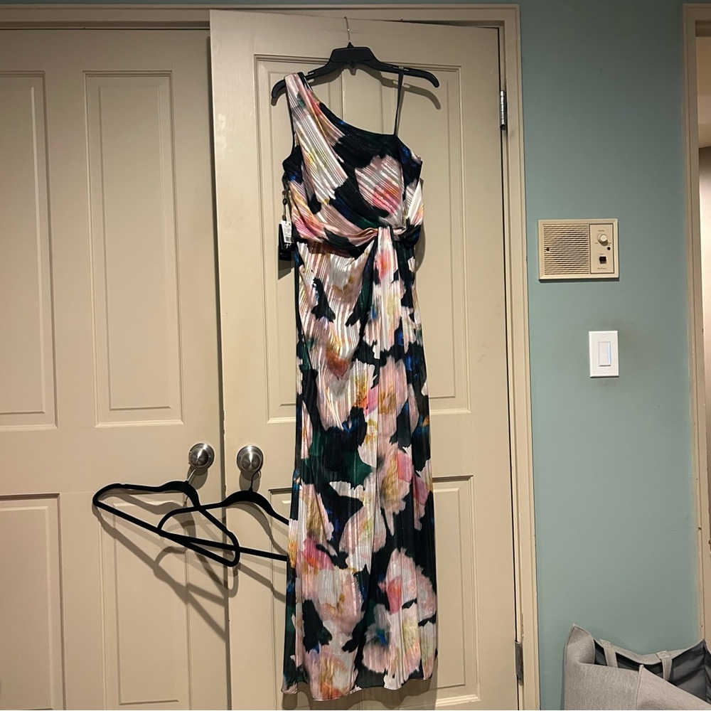 NWT Adrianna Papell One-Shoulder Dress